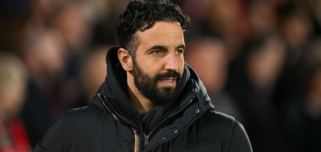 مانشستر يونايتد يراقب مدافع الدوري الإيطالي كحل محتمل طويل الأمد للمشاكل في خط الدفاع: تقارير