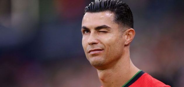 “سيدعم نفسه لإدارة نادٍ، أستطيع أن أرى ذلك بوضوح” – خبير رياضي يتوقع أن يشتري كريستيانو رونالدو ناديًا في الدوري الإنجليزي الممتاز في المستقبل
